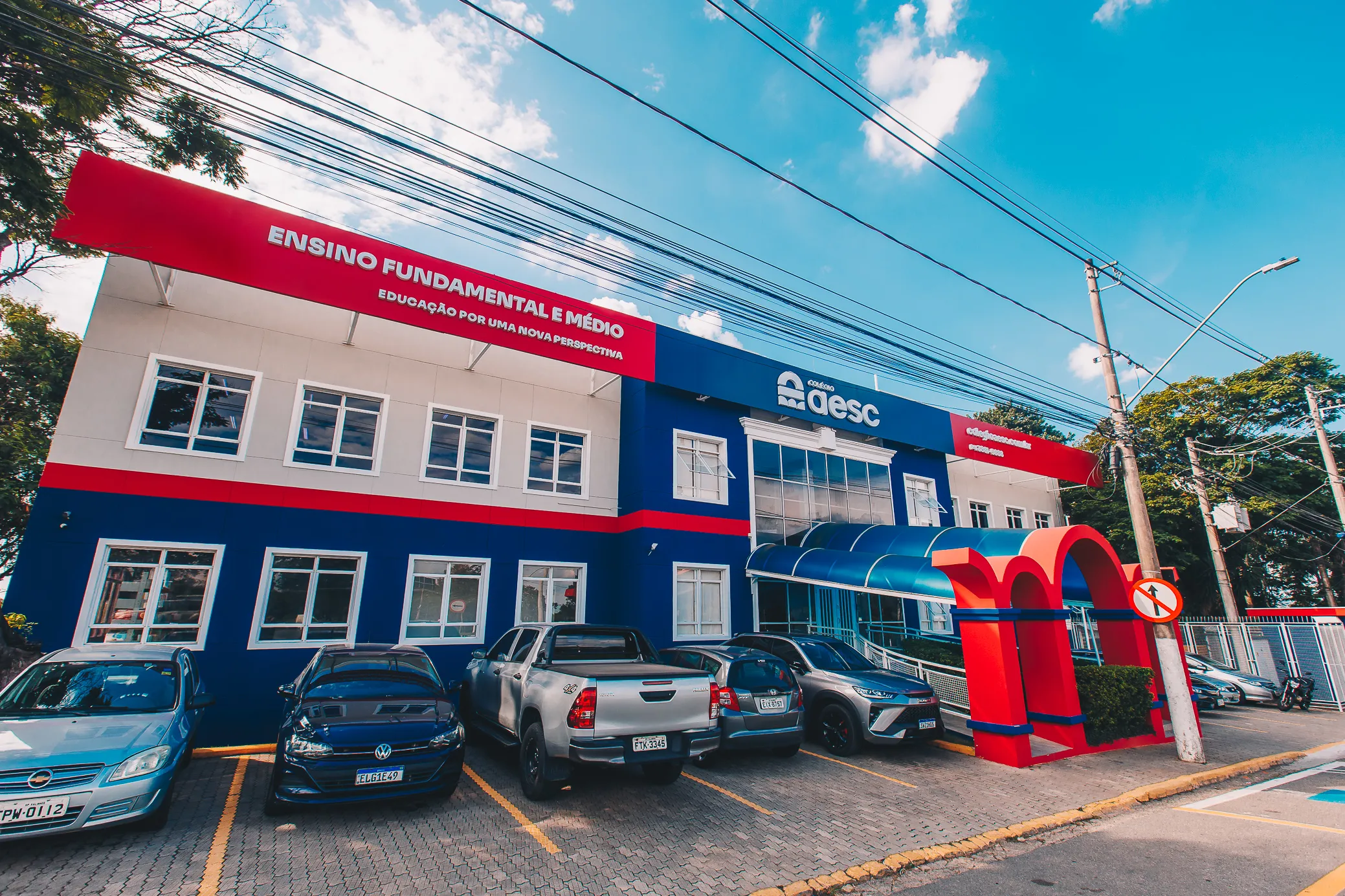 Fachada do colégio AESC
